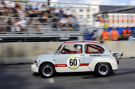 Abarth fejrer 60 års jubilæum i år og flere end 10 af de hurtige racer-versioner af Fiat 600 stiller op til race i Copenhagen Historic Grand Prix i den kommende weekend.